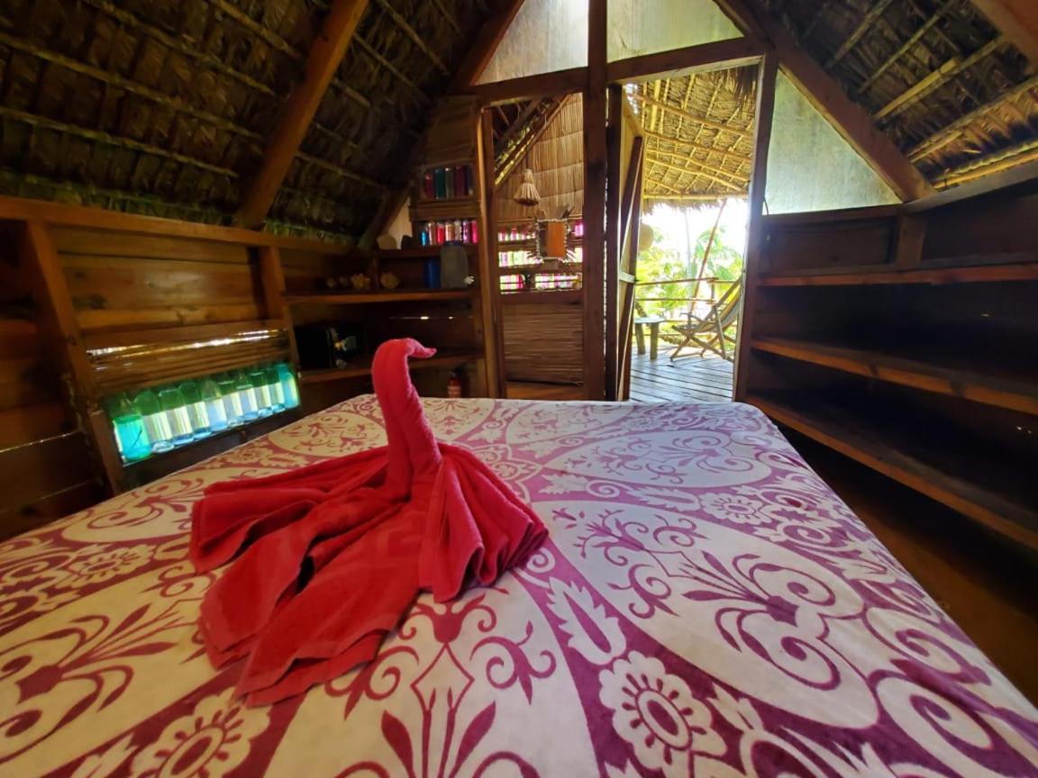 Derek'S Place Eco-Lodge Corn Island Exterior foto