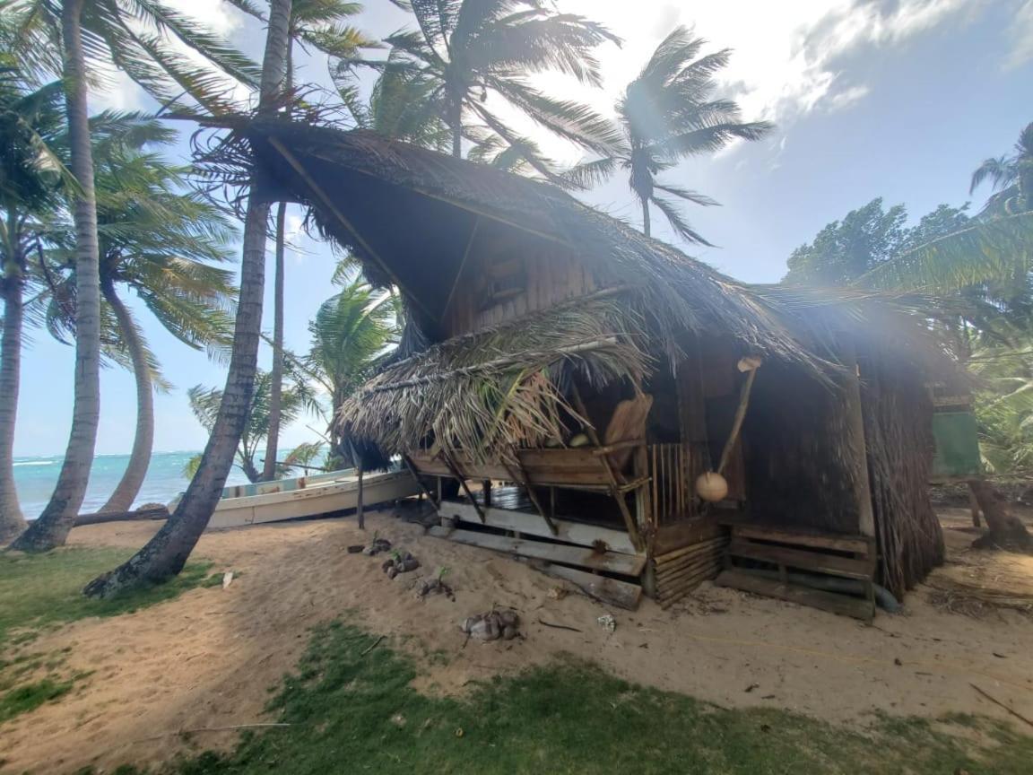 Derek'S Place Eco-Lodge Corn Island Exterior foto